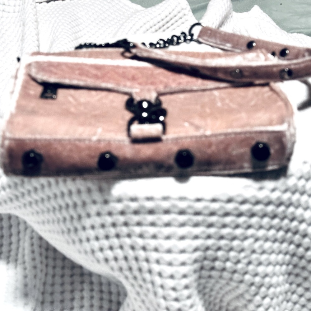 New Rebecca Minkoff Crossbody, beige, crushed velvet, dark hardware zippered top - Picture 2 of 7